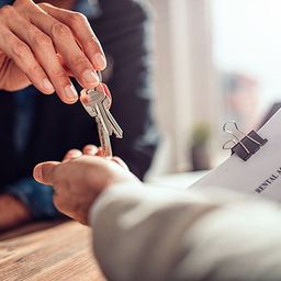 Vermietung von Ferienwohnungen im Hotel durch treuhänderischen Vermittler